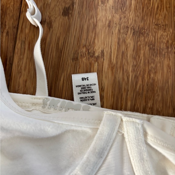 SKIMS White and Black Bras - Picture 2 of 2